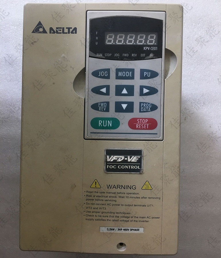 山東煙臺(tái)專業(yè)維修臺(tái)達(dá)變頻器變頻器，承接全國(guó)的臺(tái)達(dá)變頻器變頻器維修業(yè)務(wù)和煙臺(tái)及周邊地區(qū)的安裝調(diào)試業(yè)務(wù)。我們將用精湛的技術(shù)、優(yōu)質(zhì)的服務(wù)為您排憂解難！  臺(tái)達(dá)變頻器變頻器維修，可快速解決臺(tái)達(dá)變頻器變頻器故障：整流模塊損壞、逆變模塊損壞、上電無(wú)顯示、顯示過(guò)電壓或欠電壓、顯示過(guò)電流或接地短路、電源與驅(qū)動(dòng)板啟動(dòng)顯示過(guò)電流、空載輸出電壓正常，帶載后顯示過(guò)載或過(guò)電流、有顯示無(wú)輸出等。     DELTA VFD0